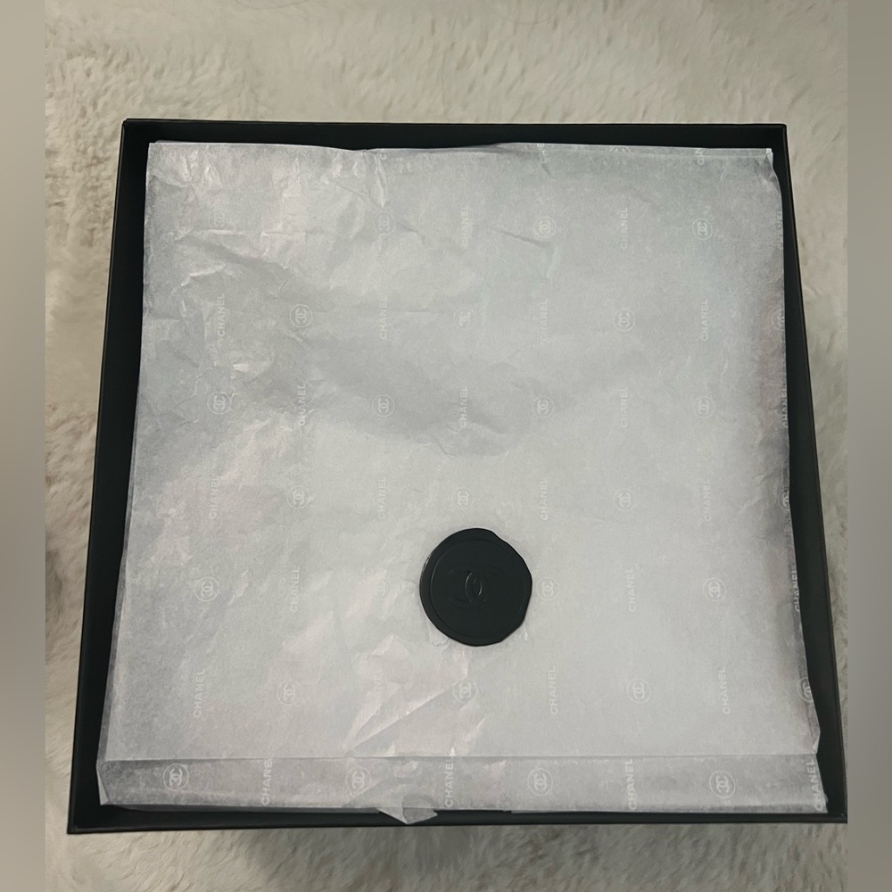 Chanel Box - Picture 4 of 7